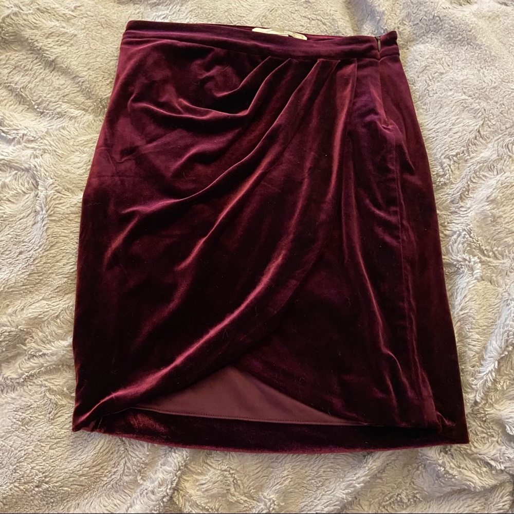 F21 Velvet Tulip Hem Skirt